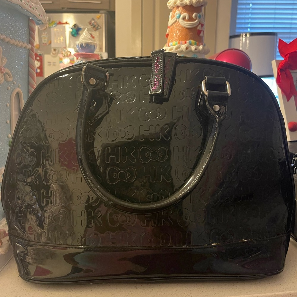 Hello Kitty Black Patent Bag - Picture 2 of 9